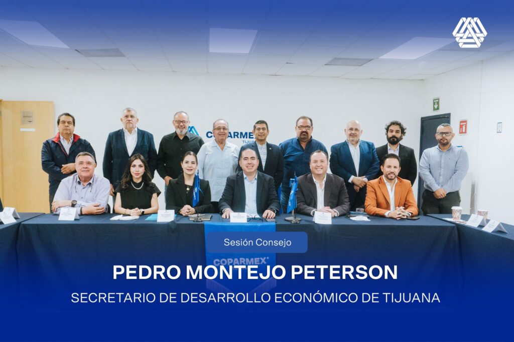 Sesión del Consejo Directivo de COPARMEX Tijuana con Roberto Vega Solís (al centro), Marco Antonio Moreno Gómez Santelices (esquina, lado derecho) y el Secretario de Desarrollo Económico Pedro Montejo Peterson (lado derecho junto a Vega y Santelices).